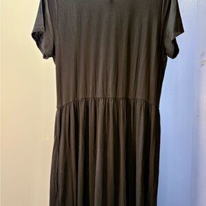 Elegant Black Midi Dress